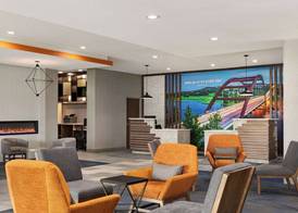 La Quinta Inn & Suites by Wyndham Austin South 2