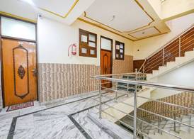 Fabhotel Royal Inn 4