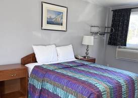Knights Inn - Park Villa Motel, Midland 4