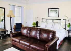 Runaway Hill Inn 2