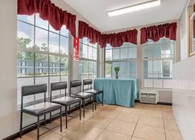 Econo Lodge Tallahassee Downtown - University 3