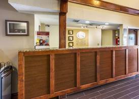 Comfort Suites near I-80 and I-94 5