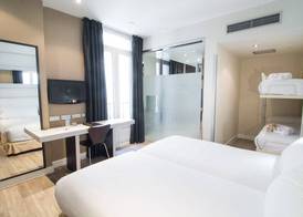 Petit Palace Arenal 4