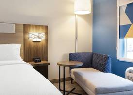 Holiday Inn Express - South Haven by IHG 4