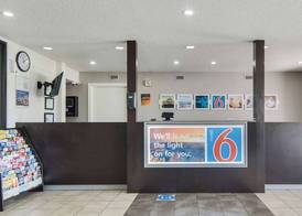 Motel 6-Addison, TX - Dallas 2