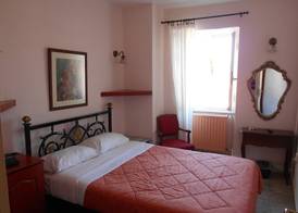 Byron Traditional Hotel 4