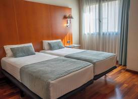 Hotel Ciutat Martorell 5
