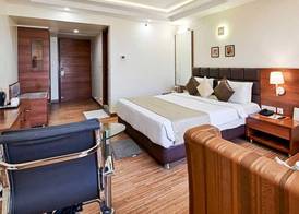 Hotel Page One 3