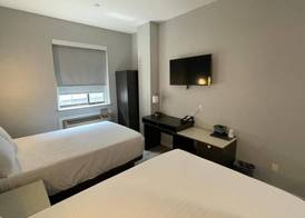 King Hotel Brooklyn Sunset Park 5