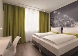 Super 8 by Wyndham Mainz Zollhafen 3