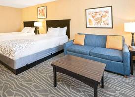 La Quinta by Wyndham Logan 4