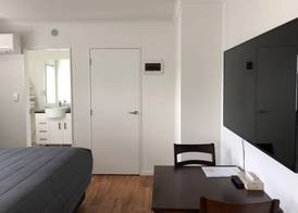 Uni Motel 4