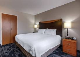 Fairfield Inn & Suites Columbus 5
