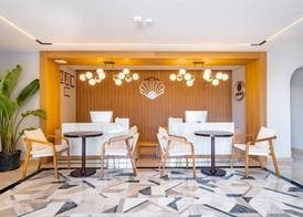 PEARLY HOTEL 2