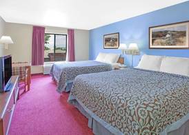 Days Inn by Wyndham Madison NE/Windsor 5
