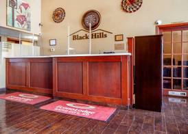 Econo Lodge Black Hills 4