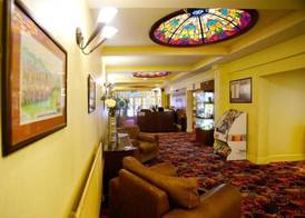 Three Queens Hotel 2
