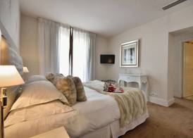 Hotel Renoir 2