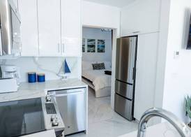 Dolphin Suites 4