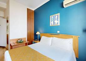 Lucy Hotel 4