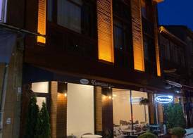 Victorious Hotel 5