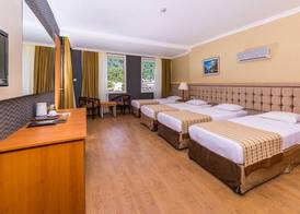 Lâ€TMETOILE BEACH HOTEL - All inclusive 5