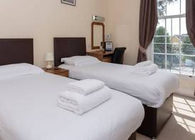 The Lawns Guest House 4