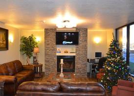Days Inn by Wyndham Southern Hills/ORU 5