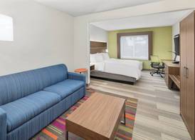 Holiday Inn Express & Suites PALM BAY by IHG 3