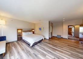 Holiday Inn Express & Suites CHICAGO SCHAUMBURG by IHG 2