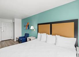MainStay Suites Las Vegas Flamingo 5