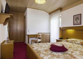 Hotel Garni Lastei 5