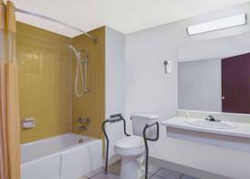 Days Inn by Wyndham Mt. Sterling 2