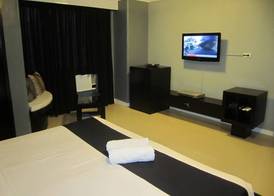 Richmond Plaza Hotel 4