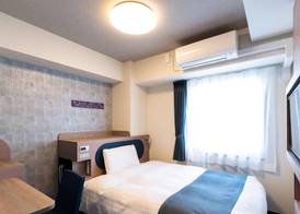 Comfort Hotel Shin-Osaka 5