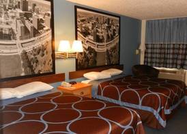 Super 8 by Wyndham Potosi 3