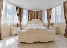 Flamingo Suites Boutique Hotel 5