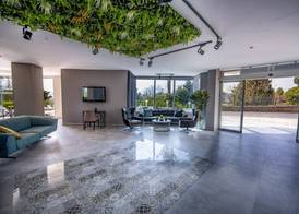 Tourist Hotel 2