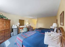 Iron Ridge Inn Motel 3