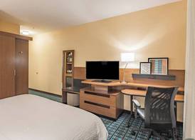 Fairfield Inn & Suites by Marriott Terrell 4