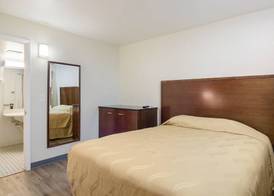Rodeway Inn Greeley 5
