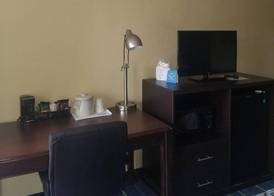 Days Inn by Wyndham Clearwater/Central 4