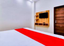 Roomshala Hotel Sukoon 5