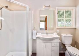 Quality Suites Huka Falls 5