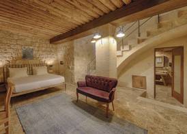 Solem Cave Suites 5