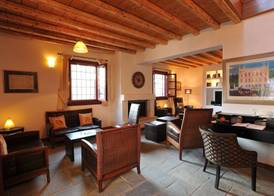 The Varos Residences Hotel 2