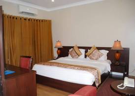 Grand Inn & Suites 4