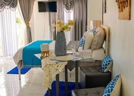 ROYAL TERRACE KING IV 5