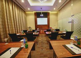 Lavender Hotel by Gloria Hotels and Resorts 5