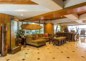 Castle Bamboo Waikīkī Hotel 5